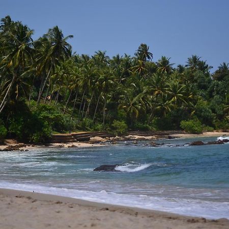 Ashford Beach Matara Buitenkant foto