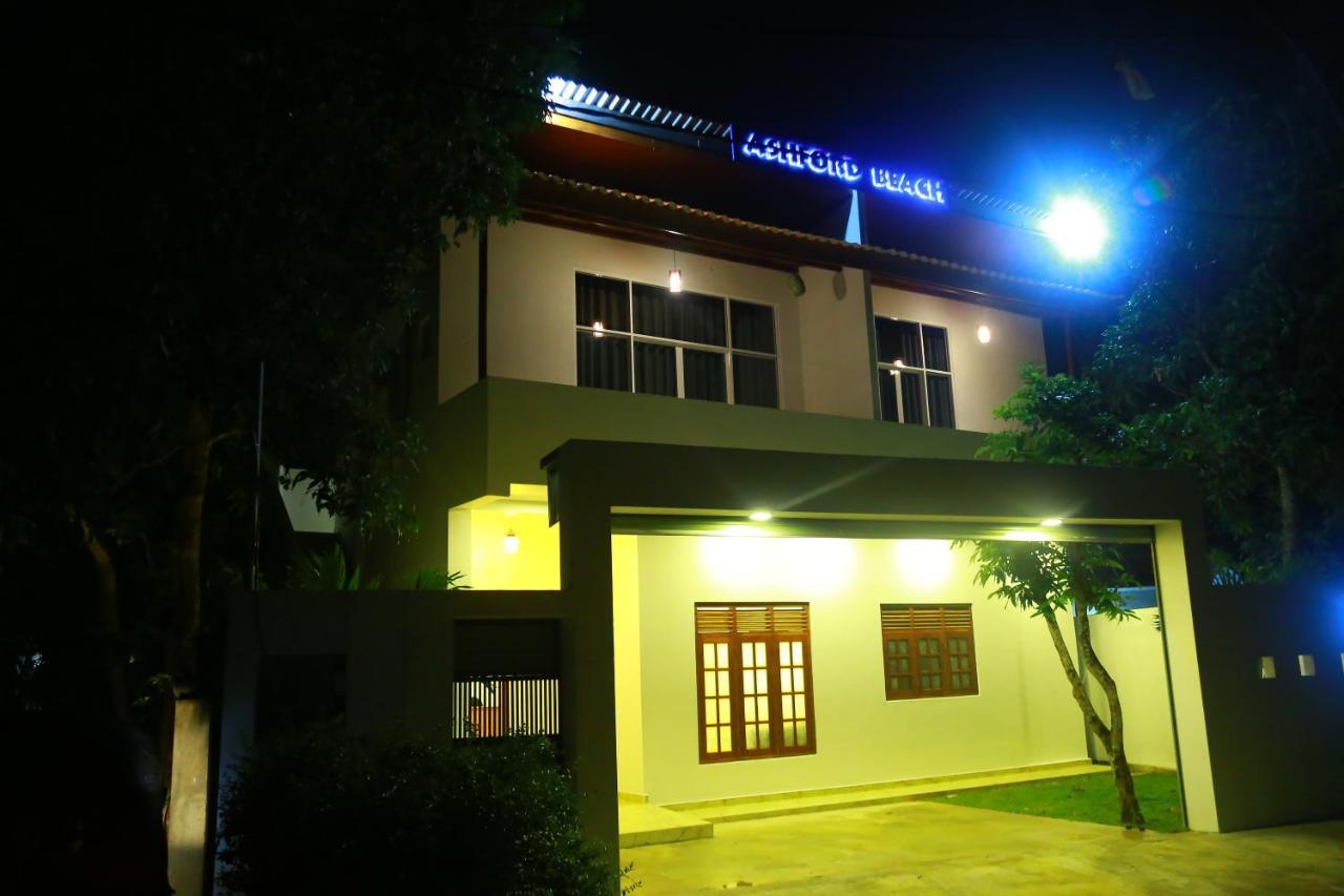 Ashford Beach Matara Buitenkant foto
