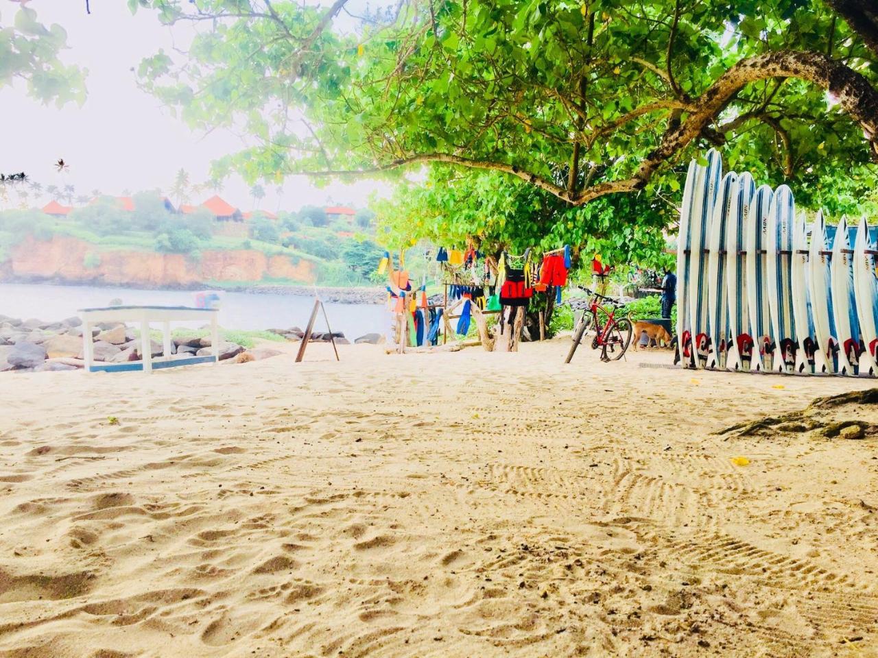 Ashford Beach Matara Buitenkant foto